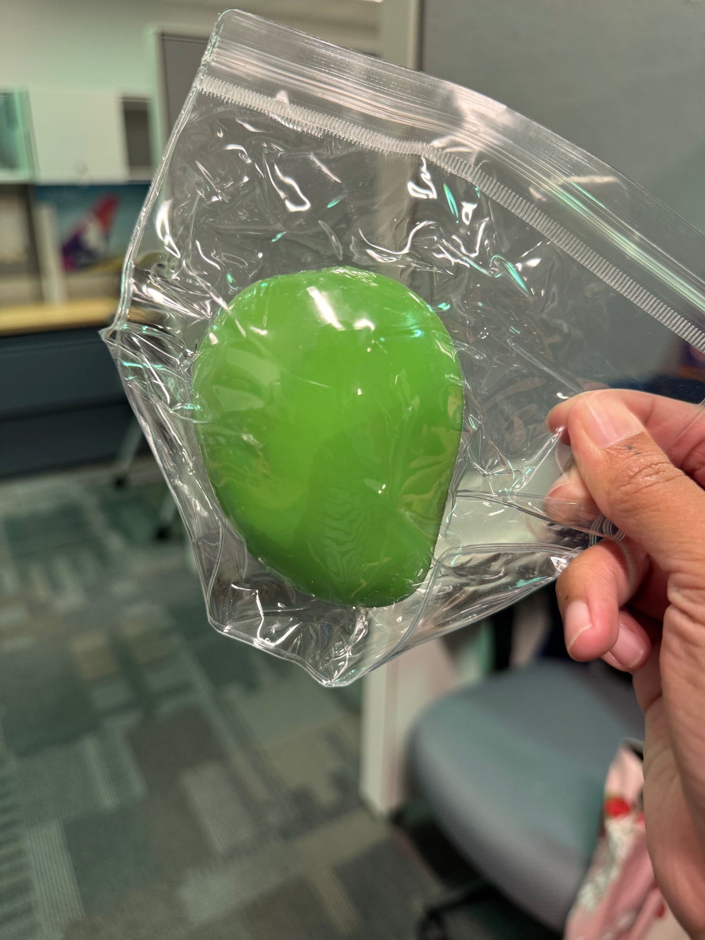 Crunchy Mango (color changing)