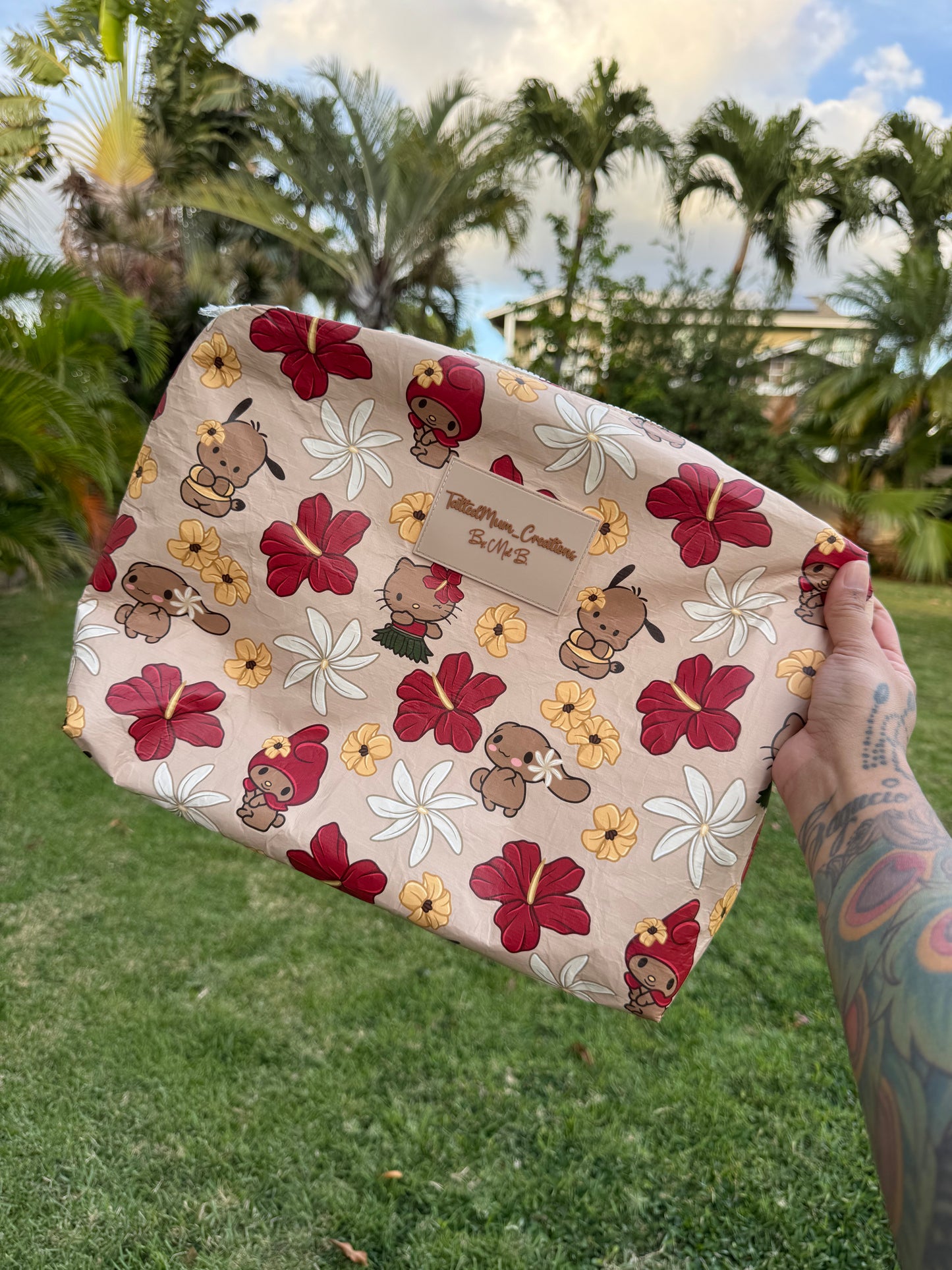 Really Big Insulated Pouch Tan Sanrio