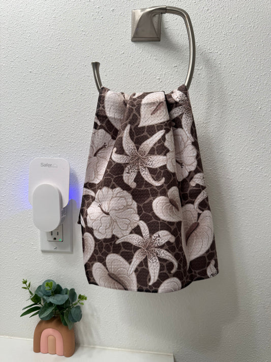 Giraffe Towel - Collab with shop.reiko